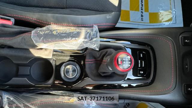 Toyota COROLLA 2025-09 8281624-14