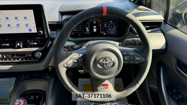 Toyota COROLLA 2025-09 8281624-16