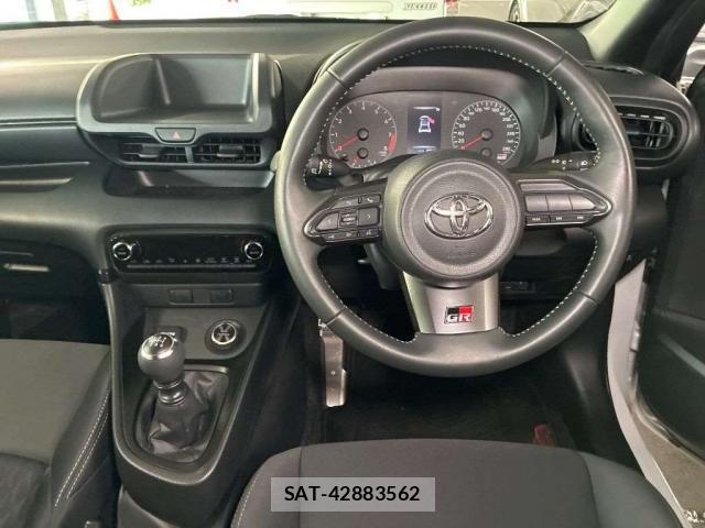 Toyota Gr Yaris 2024-01 8277019-2
