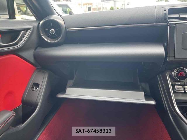 Toyota GR86 2025-05 8276816-12