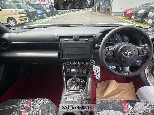 Toyota GR86 2025-05 8276816-2