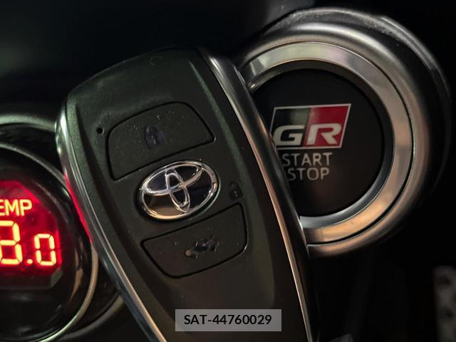 Toyota GR86 2024-06 8279298-8
