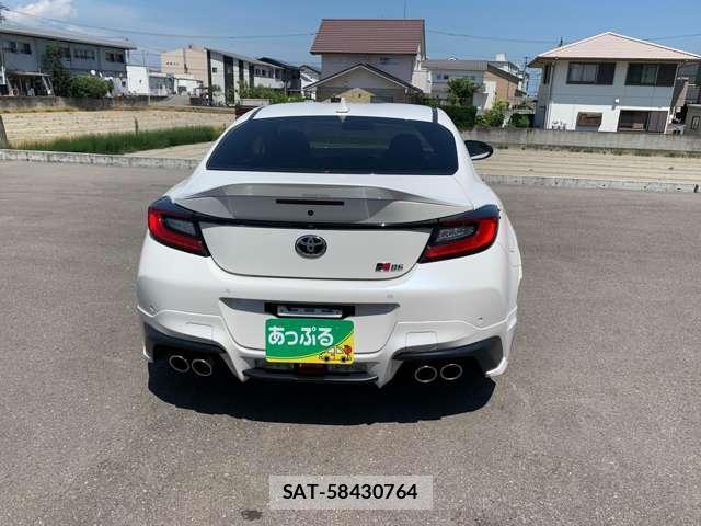 Toyota GR86 2023-12 8280178-10