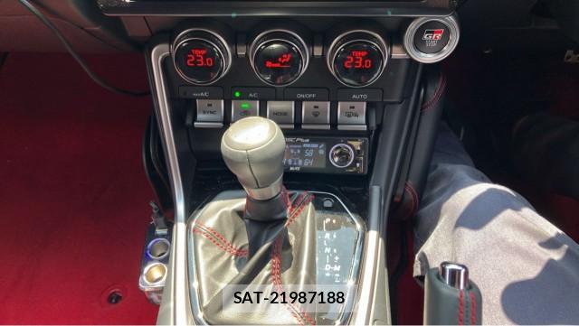 Toyota GR86 2025-06 8280597-14
