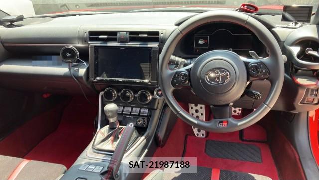Toyota GR86 2025-06 8280597-16