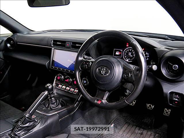Toyota GR86 2022-01 8281266-10