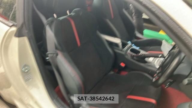 Toyota GR86 2021-12 8282455-5