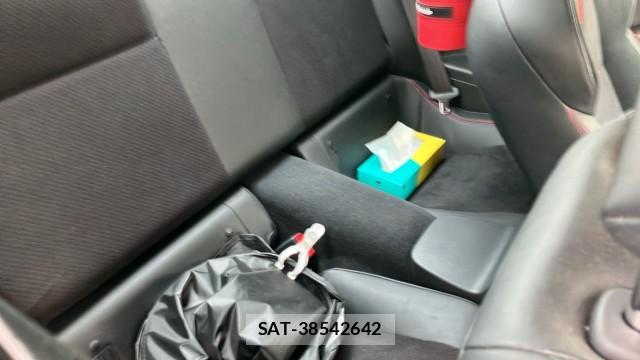 Toyota GR86 2021-12 8282455-6