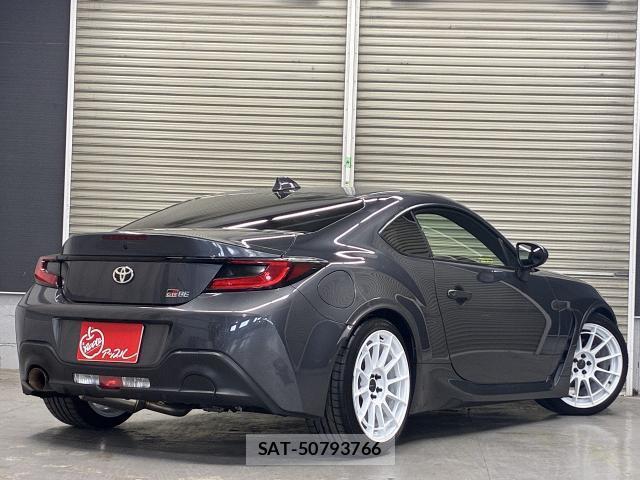Toyota GR86 2023-04 8283745-1