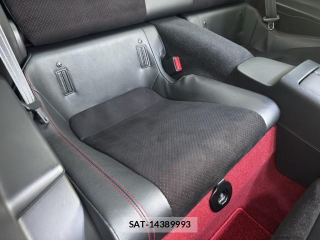 Toyota GR86 2024-09 8285119-18