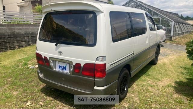Toyota GRANVIA 2001-08 8280698-11