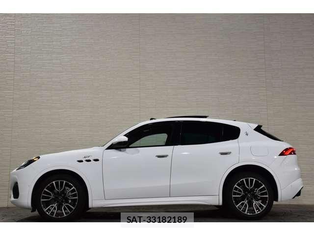 Maserati Grecale 2023-03 8285782-13