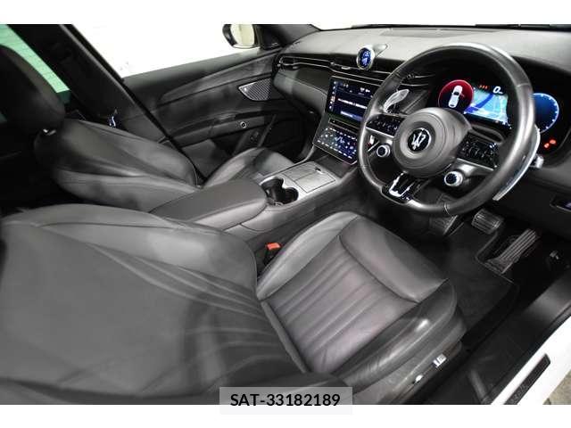 Maserati Grecale 2023-03 8285782-14