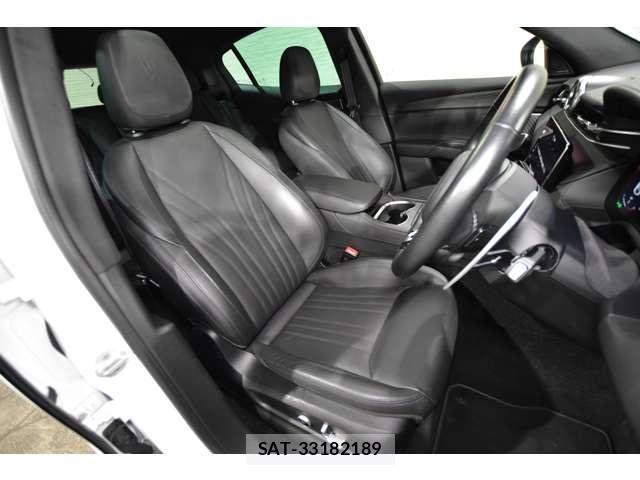 Maserati Grecale 2023-03 8285782-5