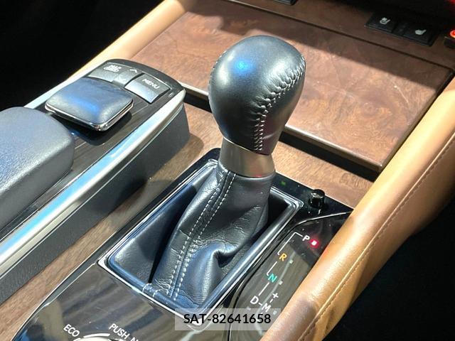 Lexus GS 2012-04 8280393-19