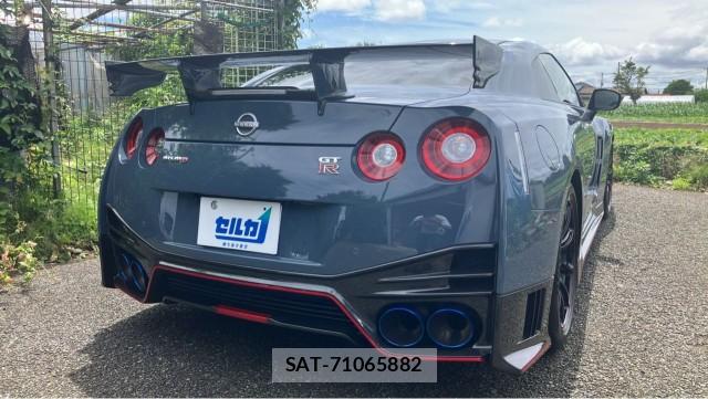 Nissan GT-R 2022-05 8281076-12