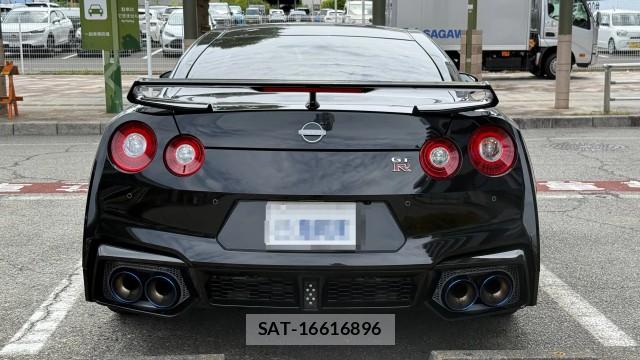 Nissan GT-R 2024-10 8281631-1