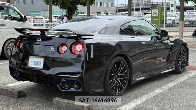 Nissan GT-R 2024-10 8281631-11