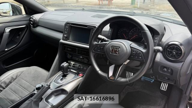 Nissan GT-R 2024-10 8281631-2