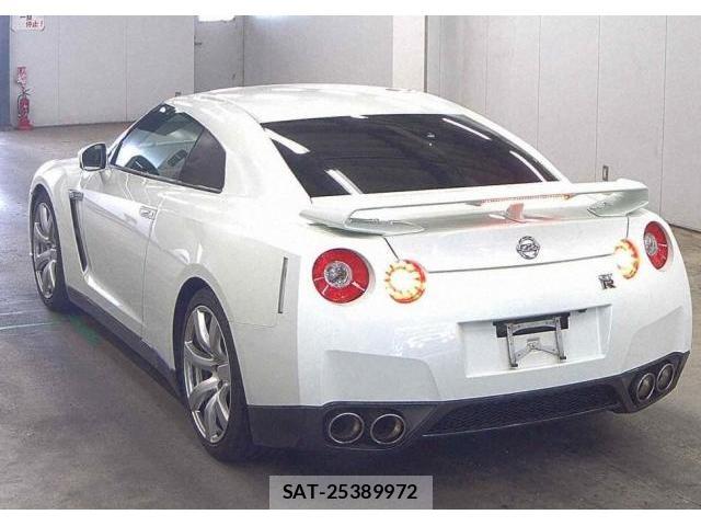 Nissan GT-R 2008-07 8282591-1
