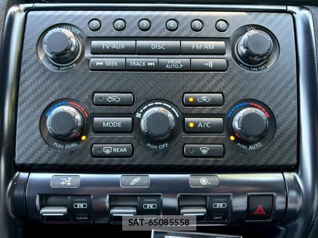 Nissan GT-R 2012-06 8284040-12