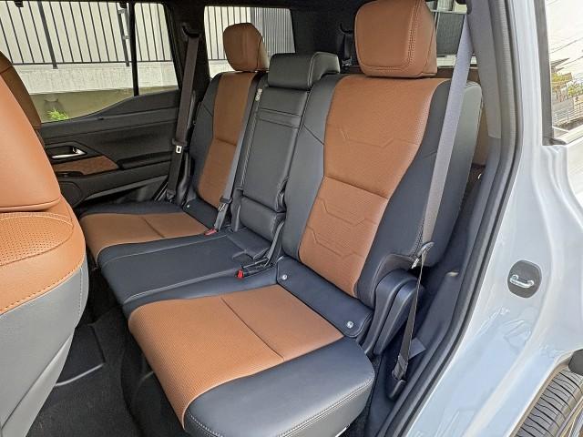 Lexus GX 2025-06 8277866-6