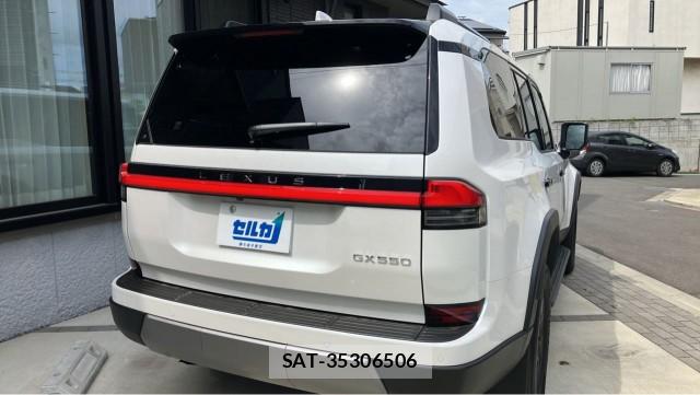 Lexus GX 2026-04 8281103-12