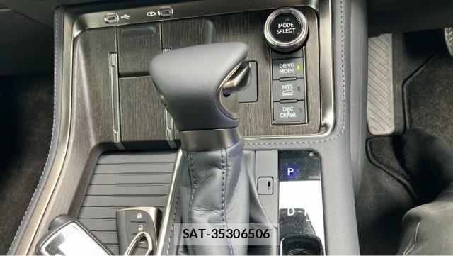 Lexus GX 2026-04 8281103-14