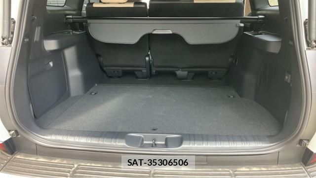 Lexus GX 2026-04 8281103-17