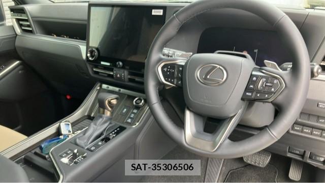 Lexus GX 2026-04 8281103-2