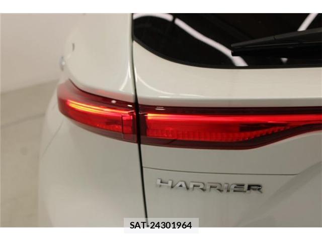 Toyota HARRIER HYBRID 2023-04 8277369-18