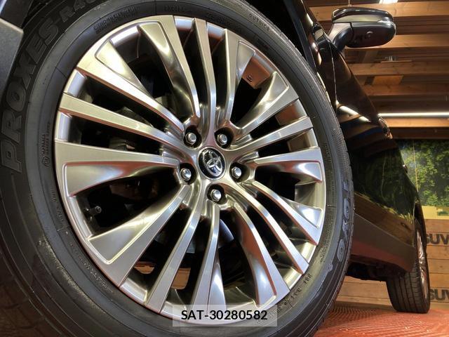 Toyota HARRIER HYBRID 2023-06 8277639-12