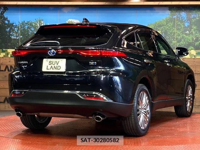 Toyota HARRIER HYBRID 2023-06 8277639-16