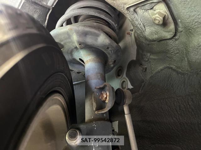 Toyota HARRIER HYBRID 2014-03 8278008-19