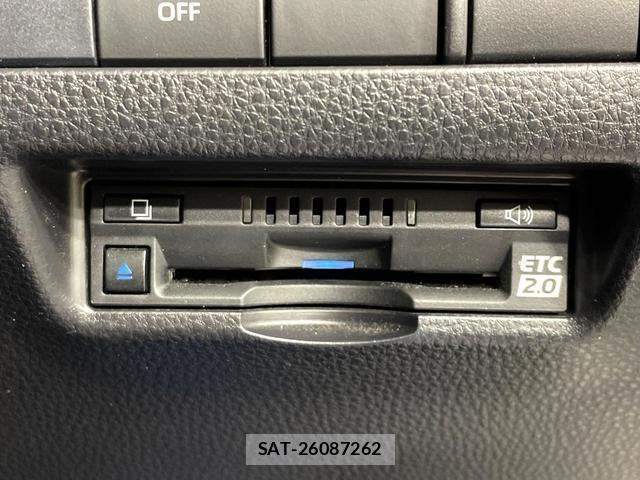 Toyota HARRIER HYBRID 2020-10 8279401-8