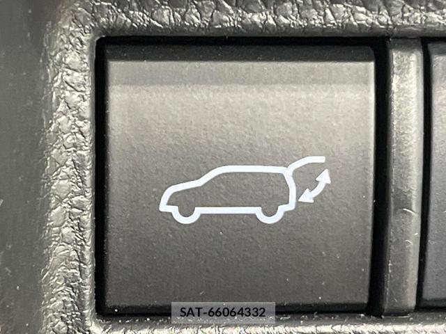 Toyota HARRIER HYBRID 2021-08 8280094-6