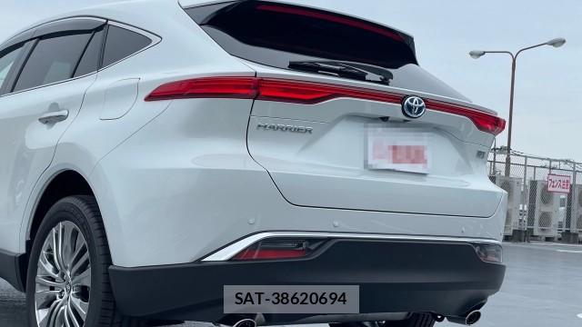 Toyota HARRIER HYBRID 2022-11 8281000-12