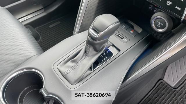 Toyota HARRIER HYBRID 2022-11 8281000-13