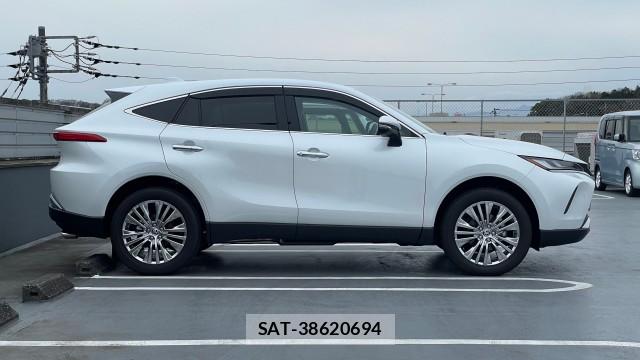 Toyota HARRIER HYBRID 2022-11 8281000-3