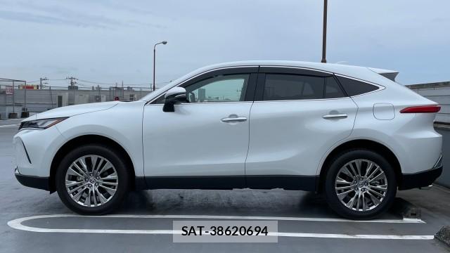 Toyota HARRIER HYBRID 2022-11 8281000-9
