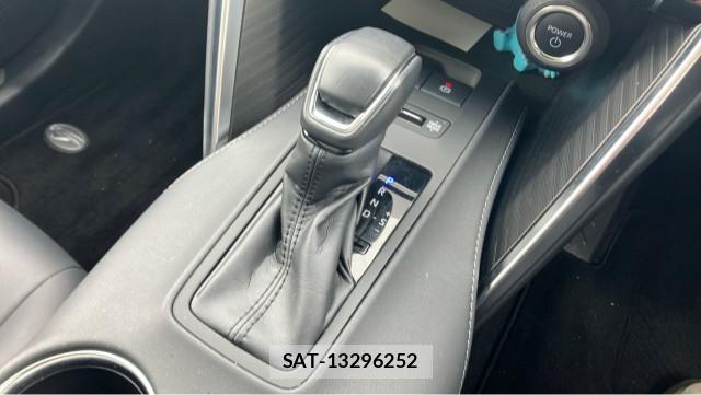 Toyota HARRIER HYBRID 2024-06 8281011-14