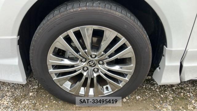 Toyota HARRIER HYBRID 2024-08 8281404-8