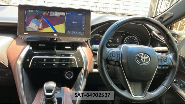 Toyota HARRIER HYBRID 2021-08 8281477-16