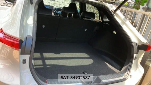 Toyota HARRIER HYBRID 2021-08 8281477-17