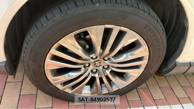 Toyota HARRIER HYBRID 2021-08 8281477-8