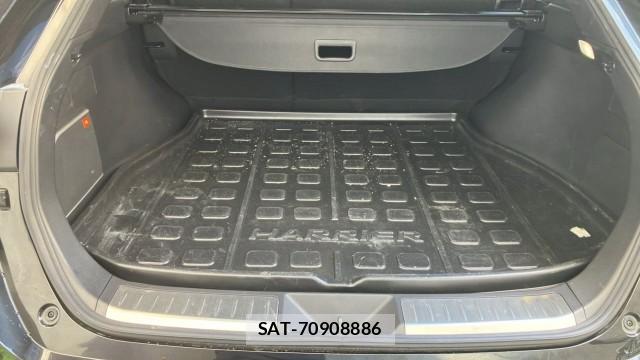 Toyota HARRIER HYBRID 2021-05 8282483-17