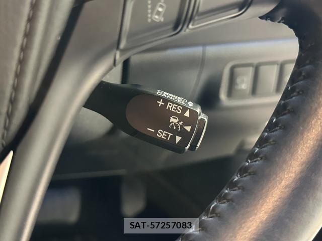 Toyota HARRIER HYBRID 2014-10 8283018-7
