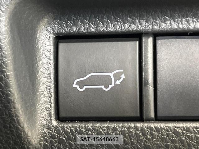 Toyota HARRIER HYBRID 2021-06 8283641-5