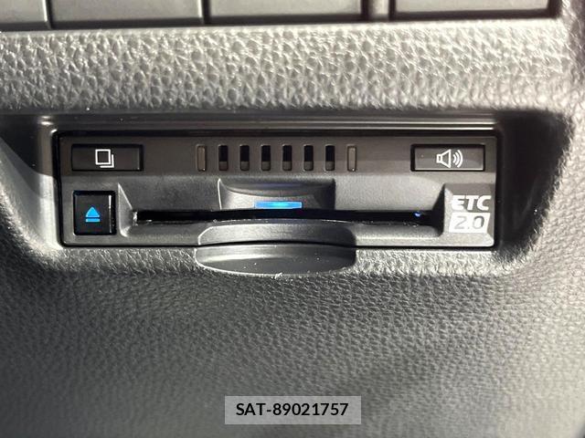 Toyota HARRIER HYBRID 2021-08 8285212-7