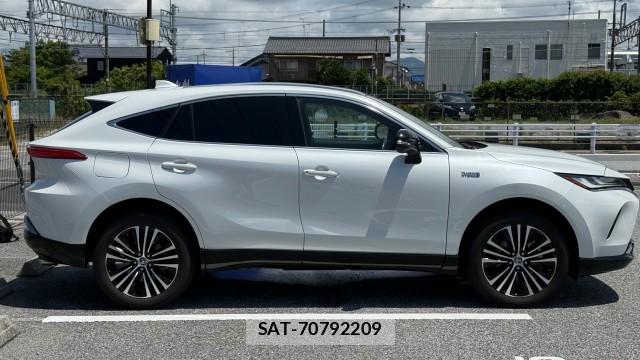 Toyota HARRIER 2023-02 8282051-3